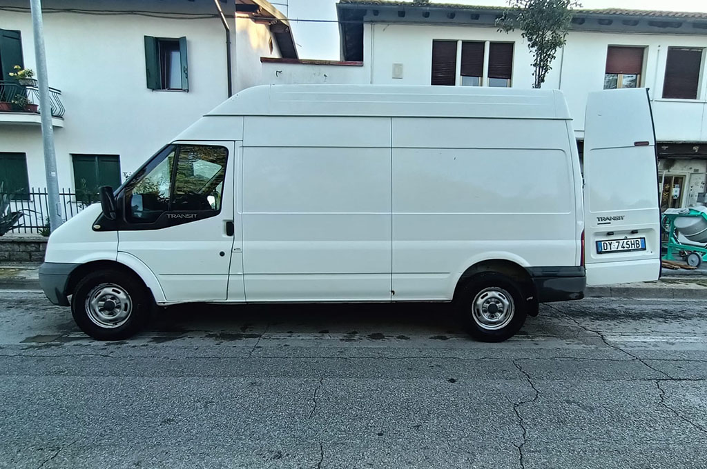 Ford transit dy 1